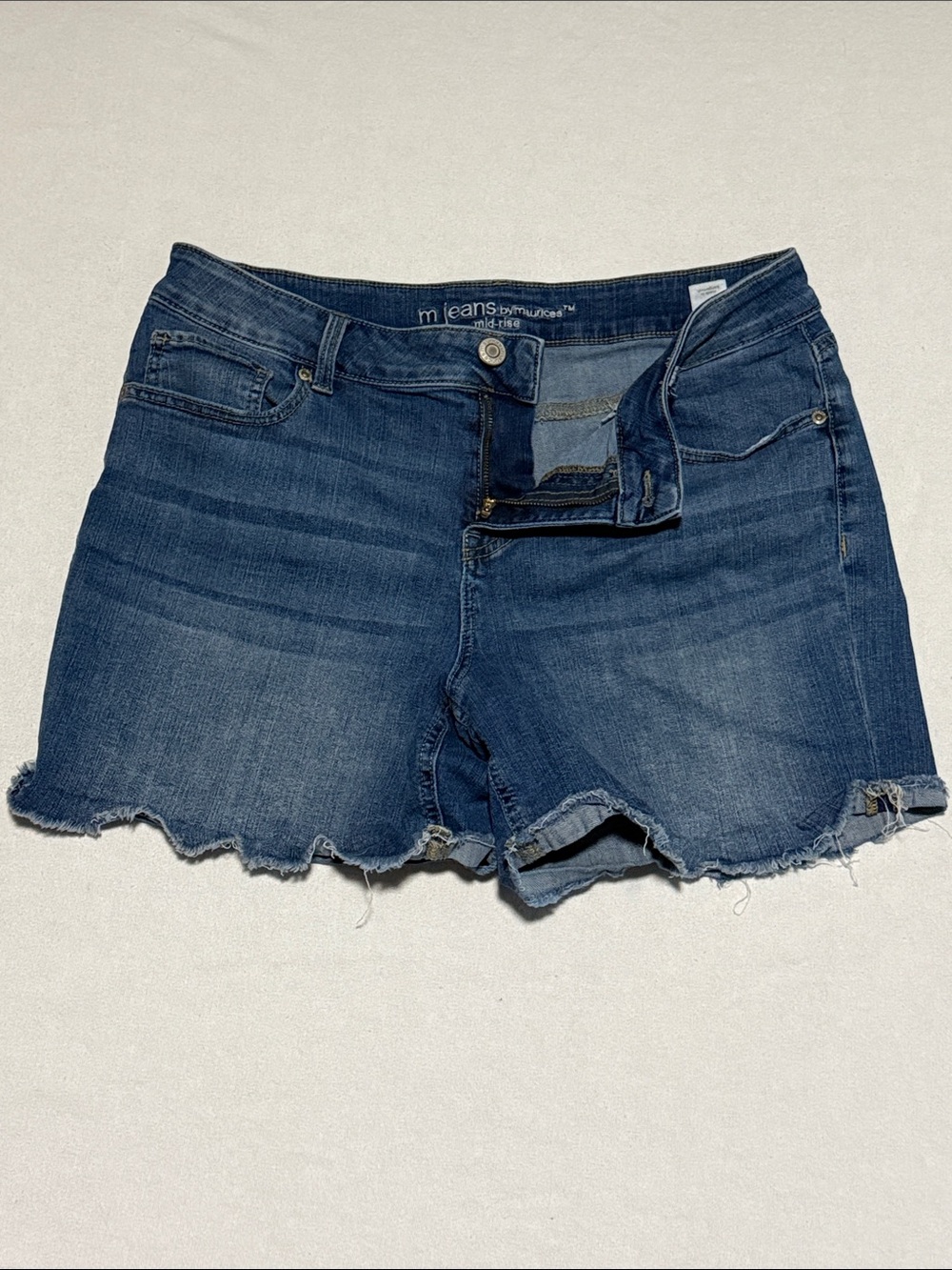 M Jeans by Maurices Stretch Denim Jean Shorts Women's size 14 Mid Rise